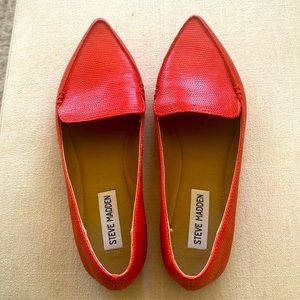 Steve Madden feather loafer in coral orange shade size 7.5. Brand new never worn